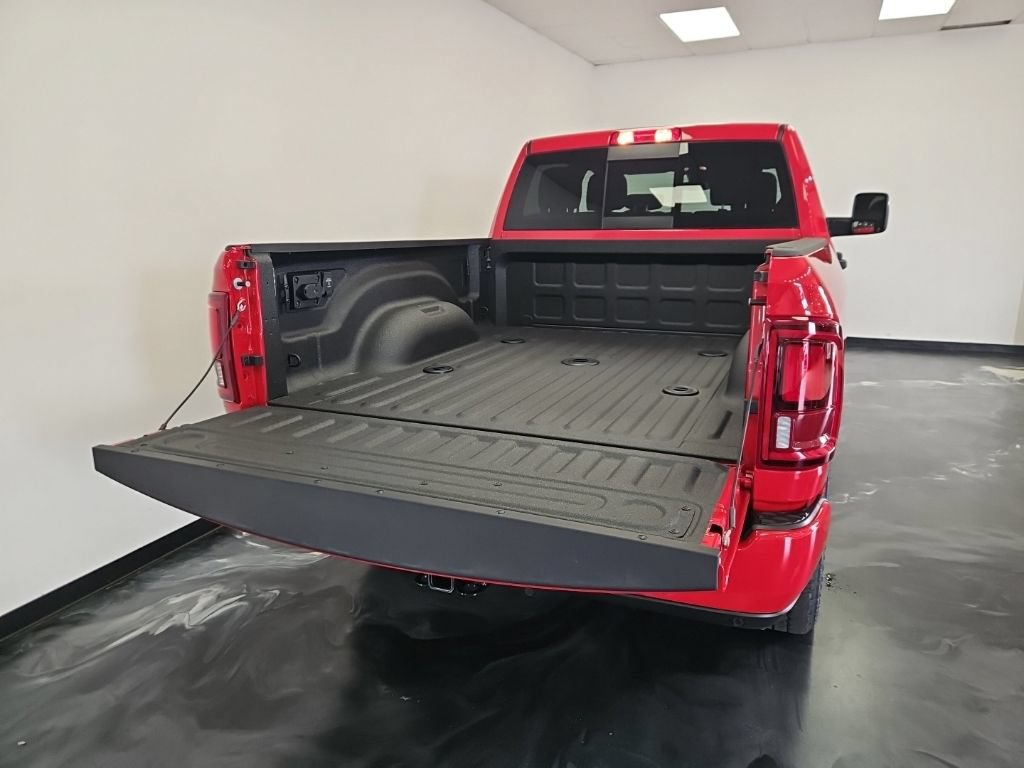 New 2026 RAM 2500 Big Horn AWD/4WD image 7