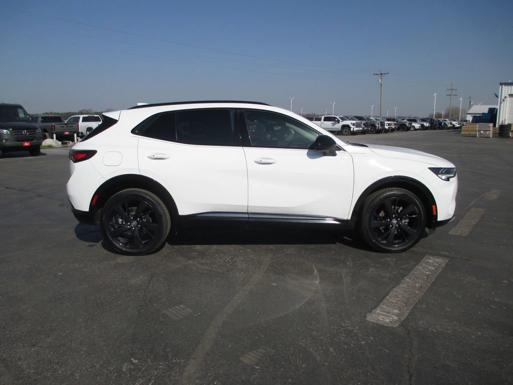 Used 2022 Buick Envision Essence w/ Sport Touring Package image 6