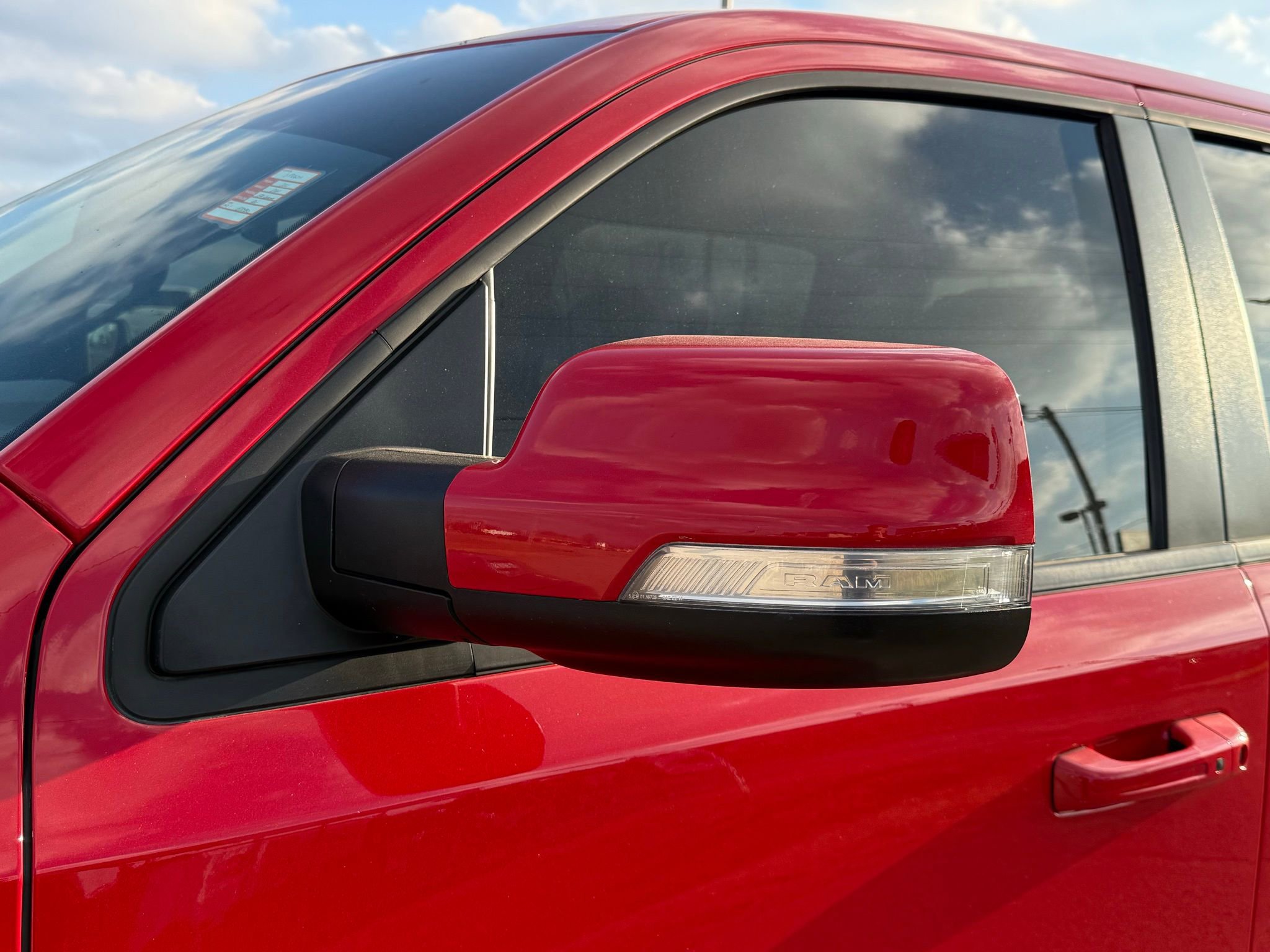 Used 2021 RAM 1500 Laramie w/ Sport Appearance Package image 13