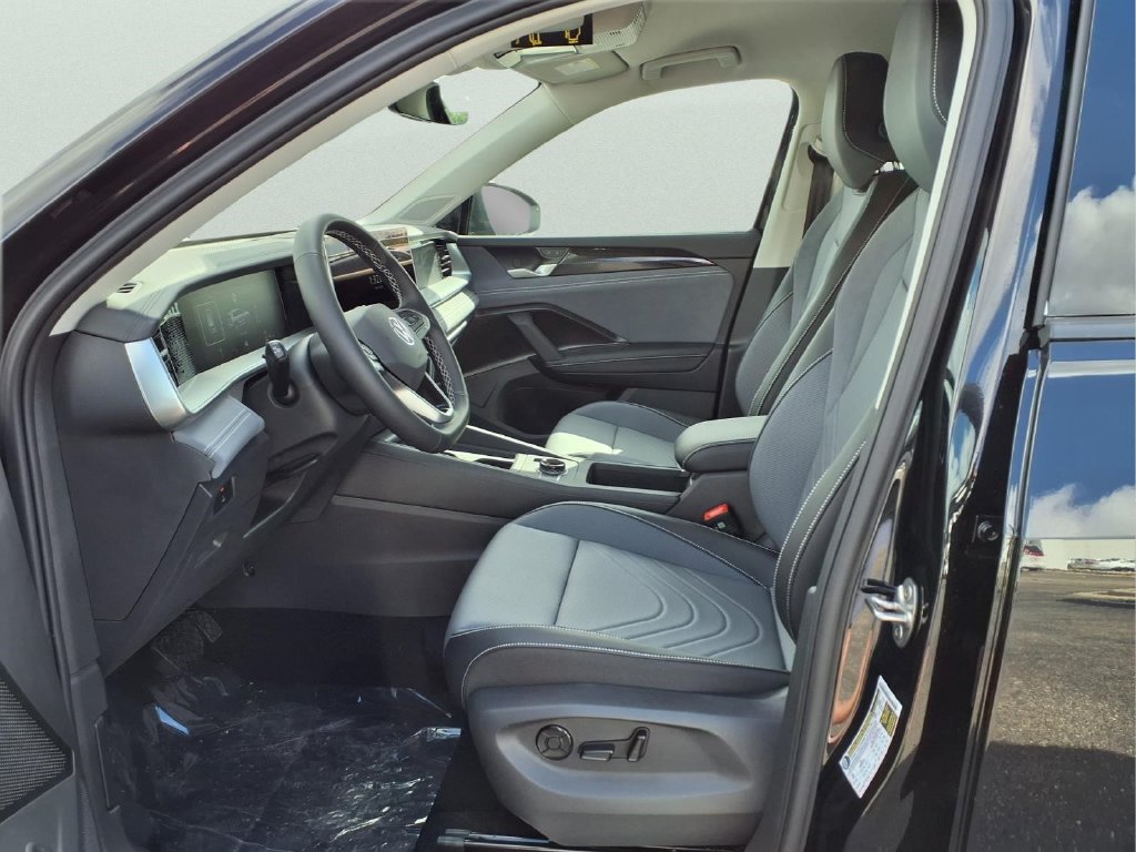 New 2026 Volkswagen Tiguan SE AWD/4WD image 10