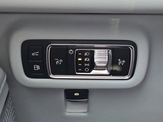 New 2026 Lincoln Nautilus Reserve AWD/4WD image 8