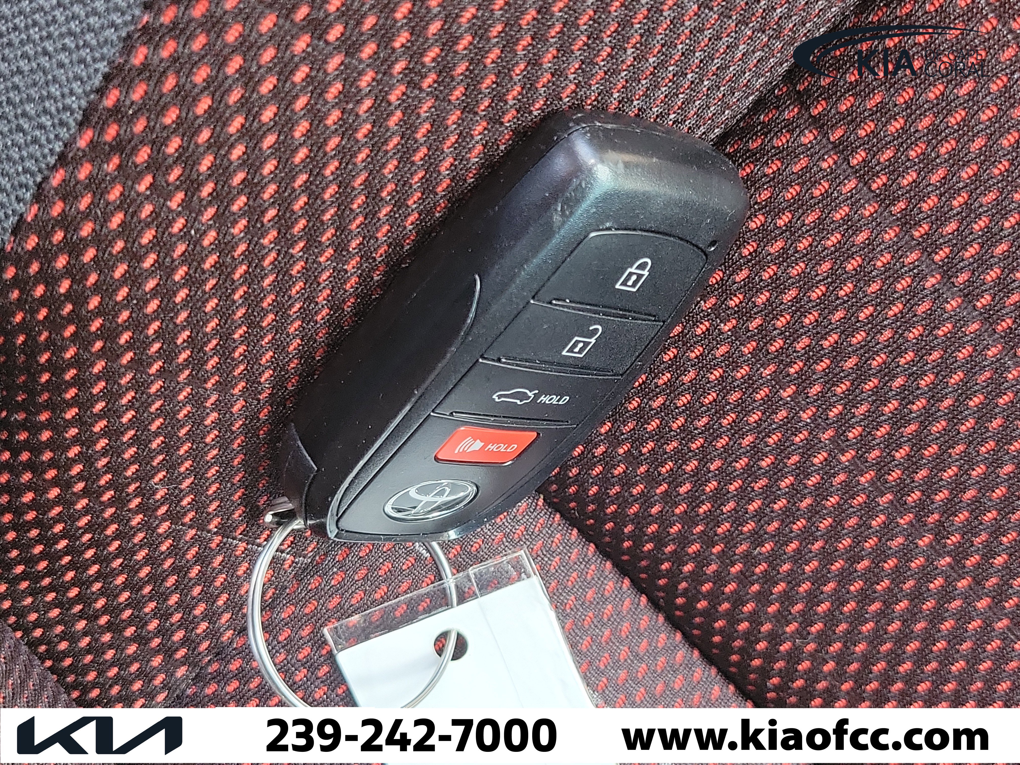 Used 2026 Toyota Corolla SE w/ SE Package FWD image 29