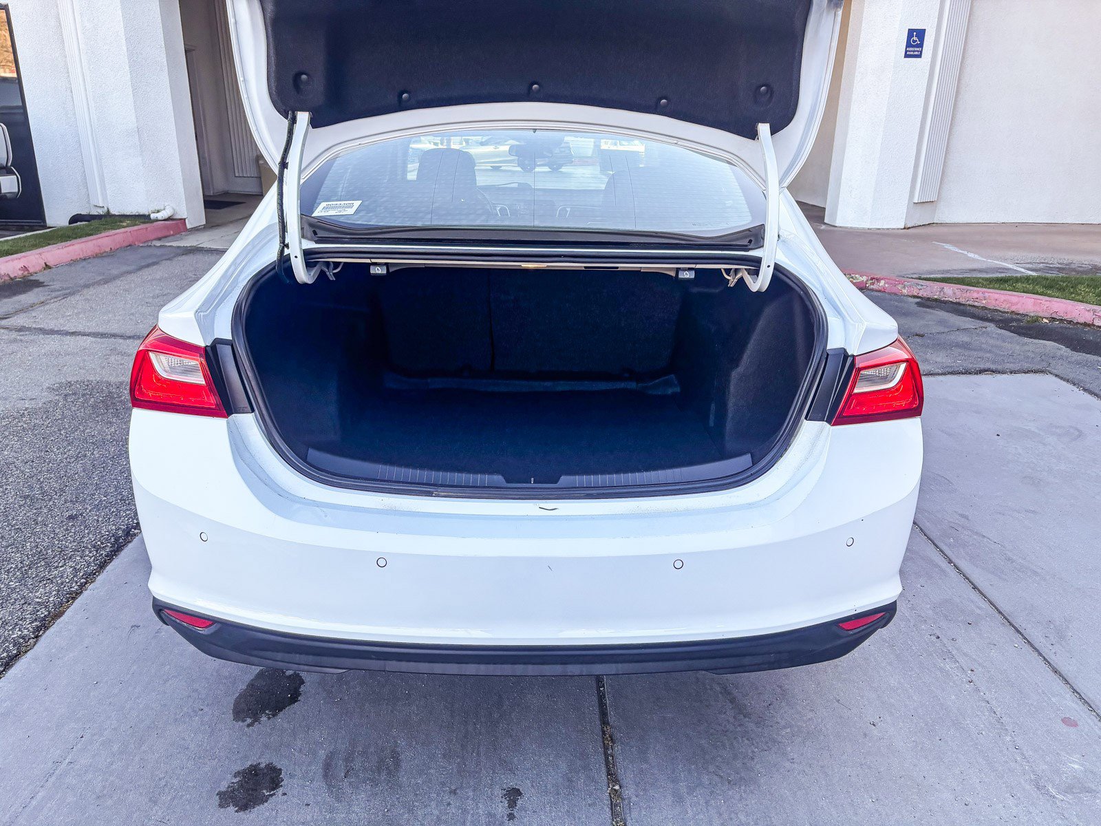 Used 2024 Chevrolet Malibu LT image 14