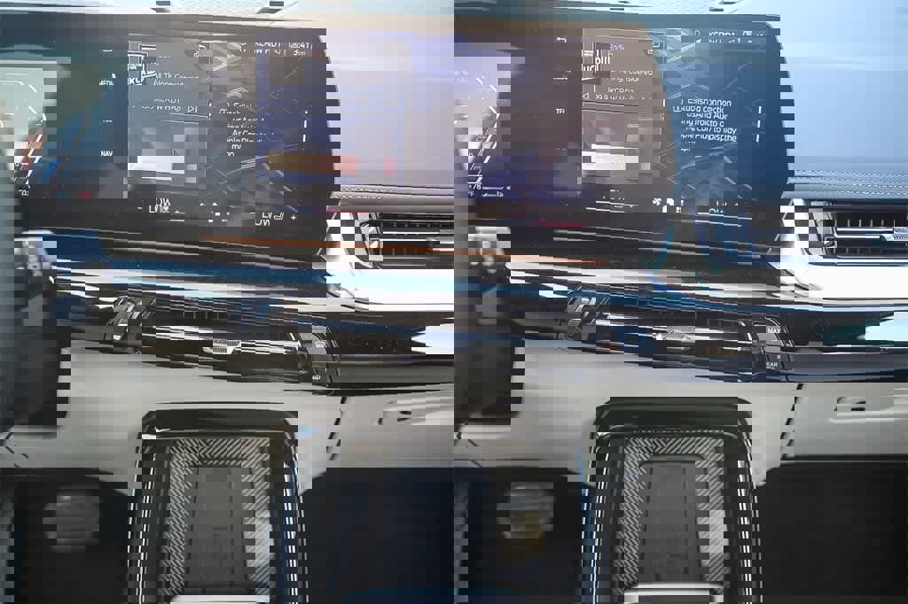 Used 2024 BMW X1 xDrive28i w/ Convenience Package image 12