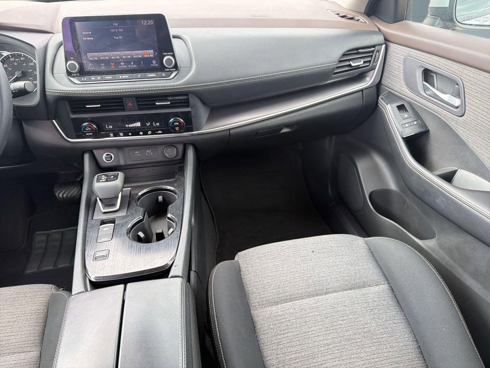 Used 2023 Nissan Rogue SV image 27