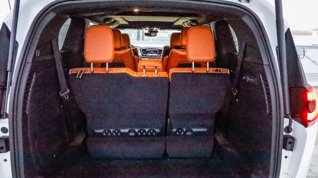 New 2026 Chrysler Pacifica Pinnacle w/ Trailer Tow Group image 32