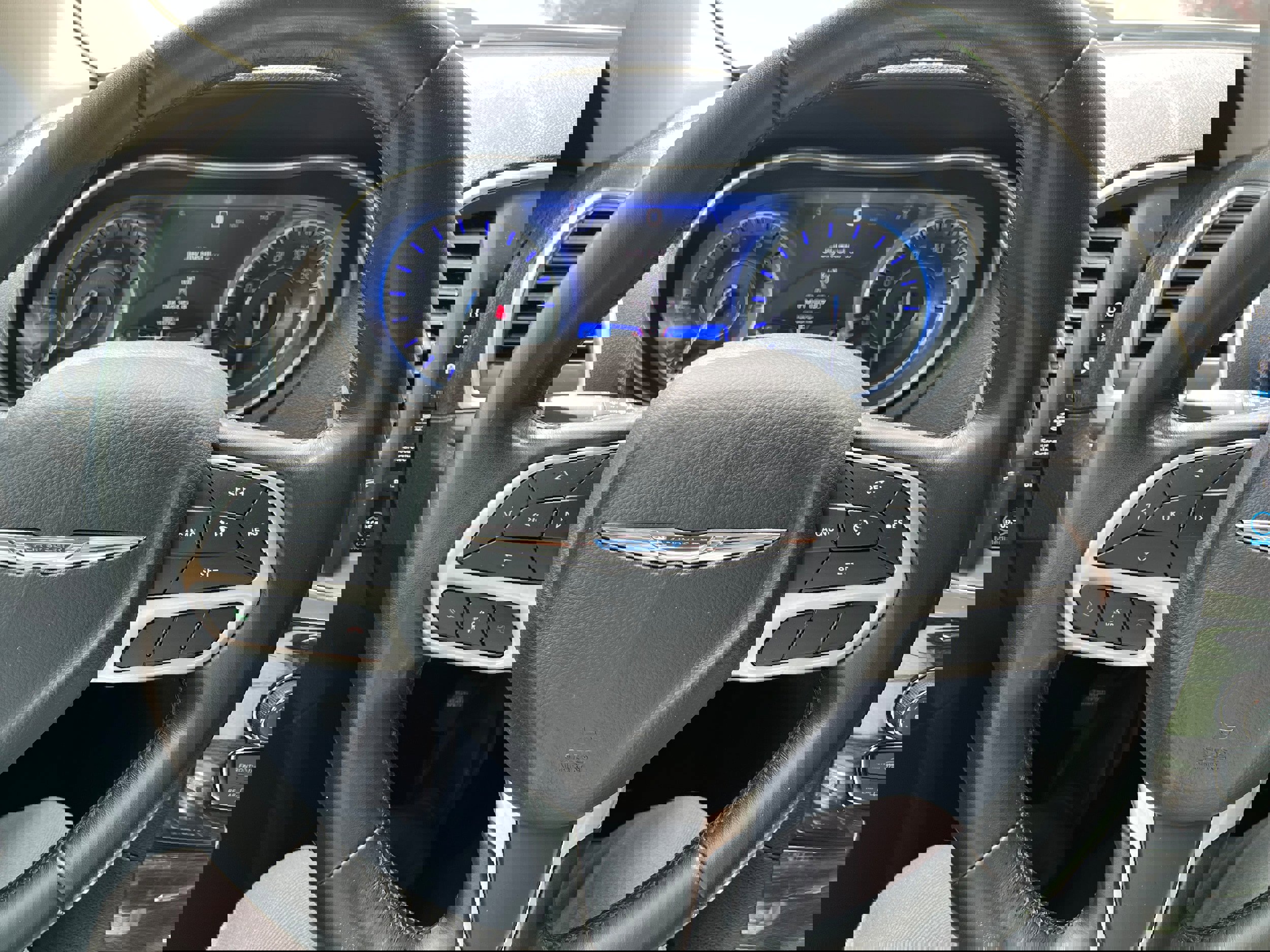 Used 2020 Chrysler 300 Touring L w/ Quick Order Package 2EF image 11