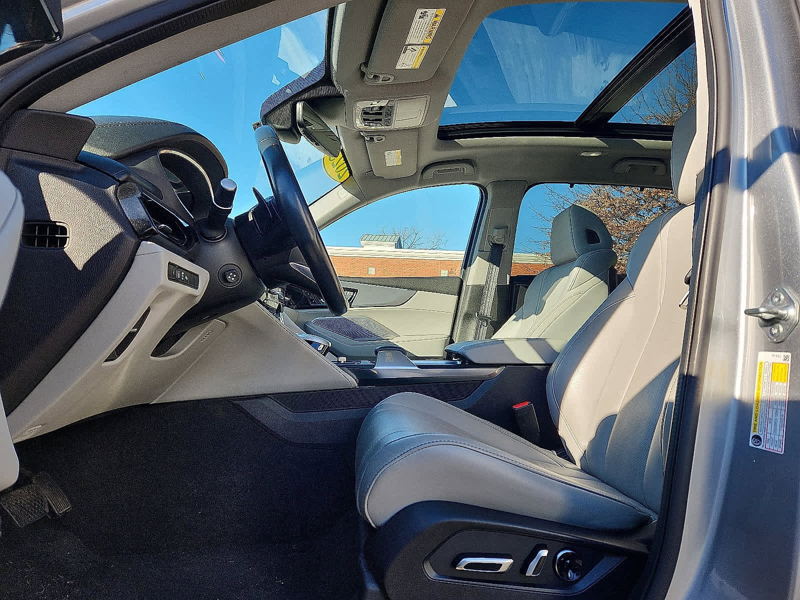 Certified 2023 Acura MDX SH-AWD w/ Technology Package image 14