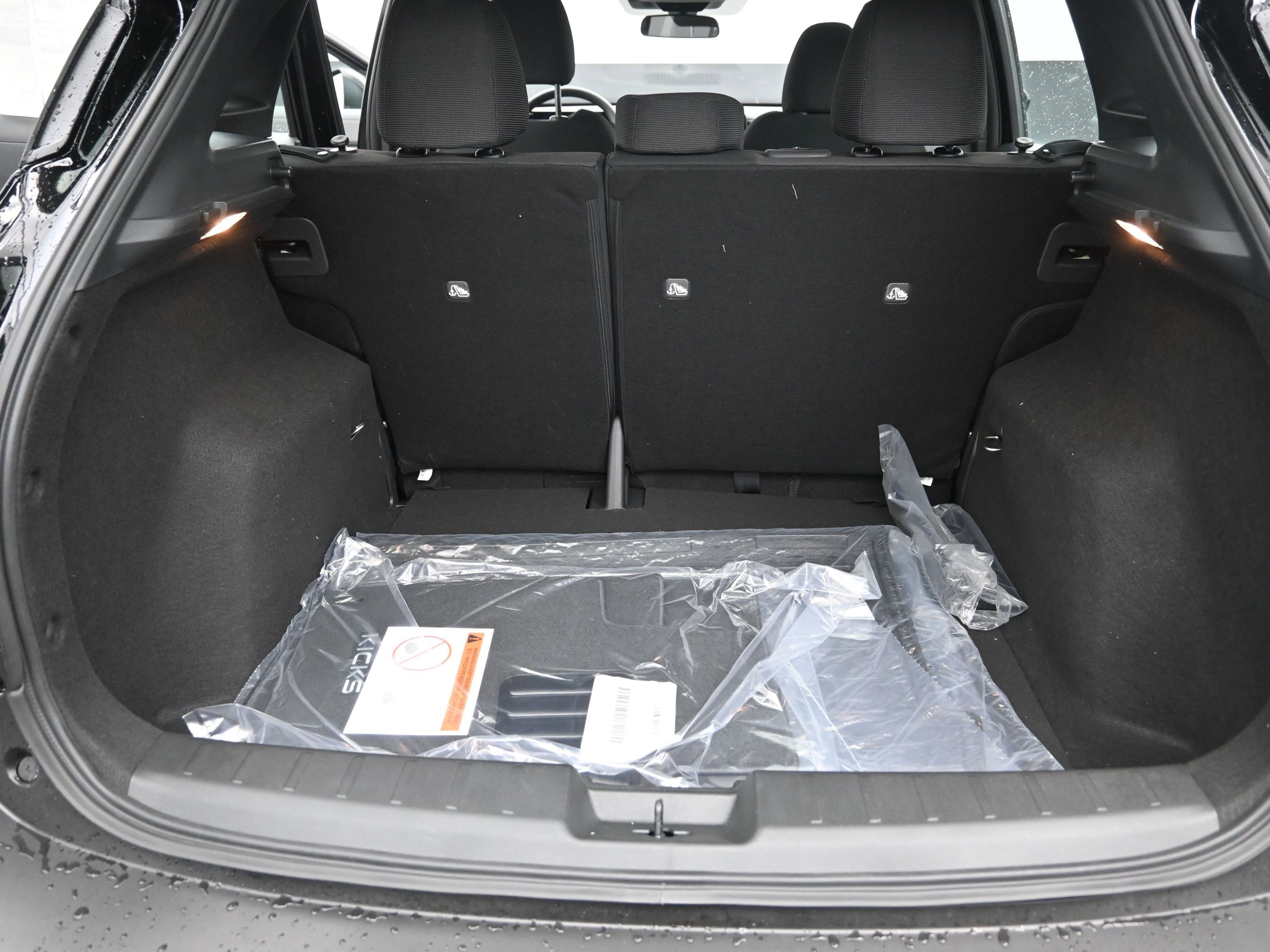 New 2026 Nissan Kicks S image 18