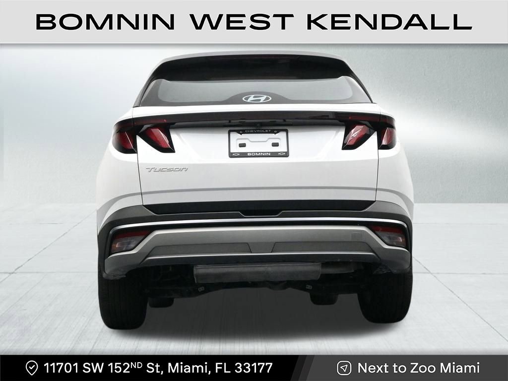 Used 2025 Hyundai Tucson SE image 24