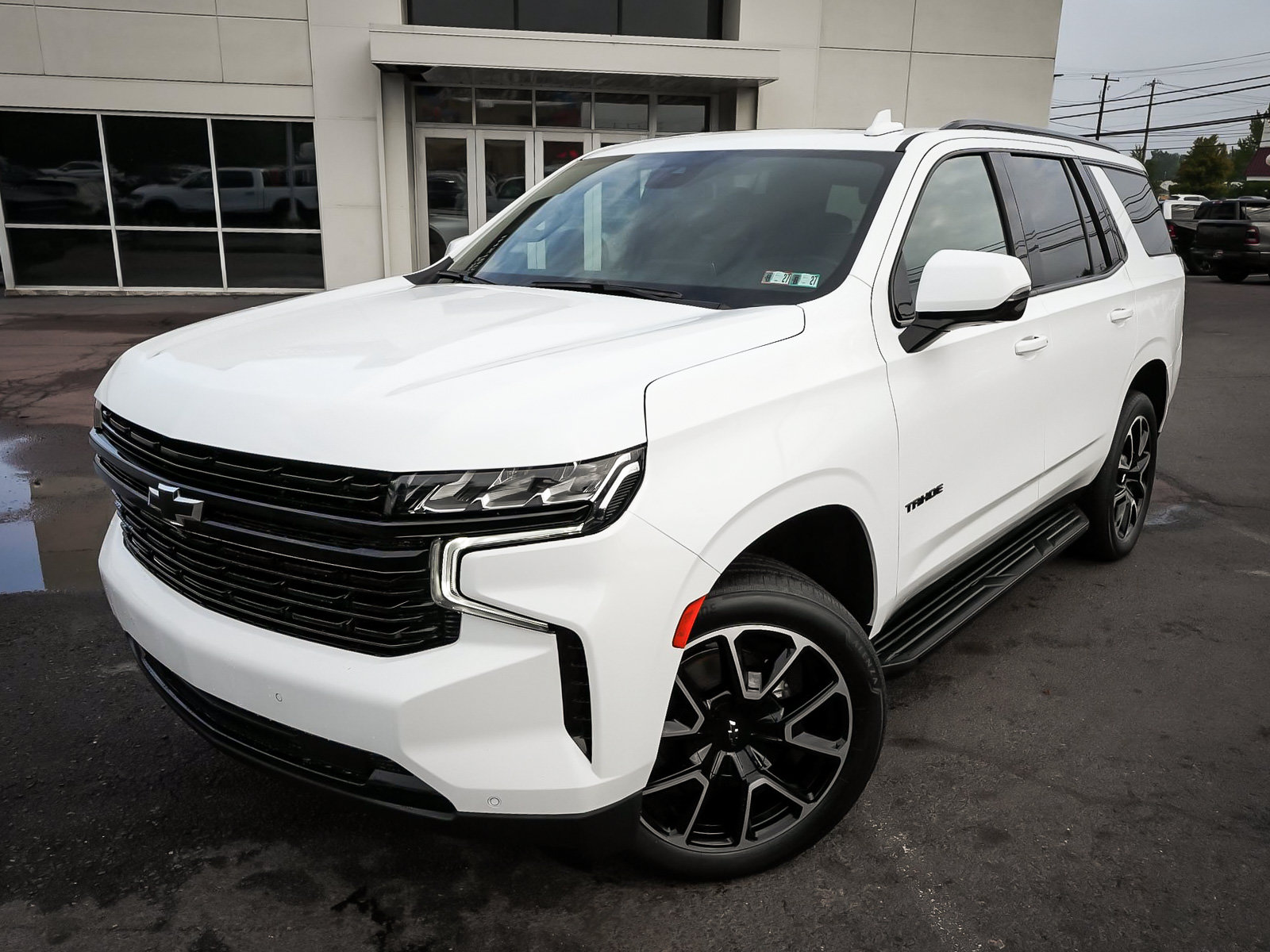 Used 2023 Chevrolet Tahoe RST w/ Luxury Package AWD/4WD image 7