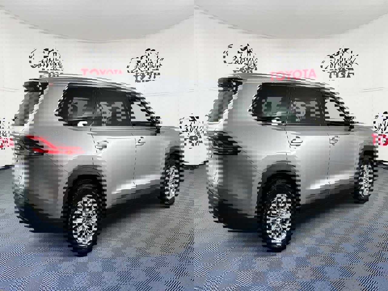 Used 2025 Toyota Grand Highlander AWD image 7