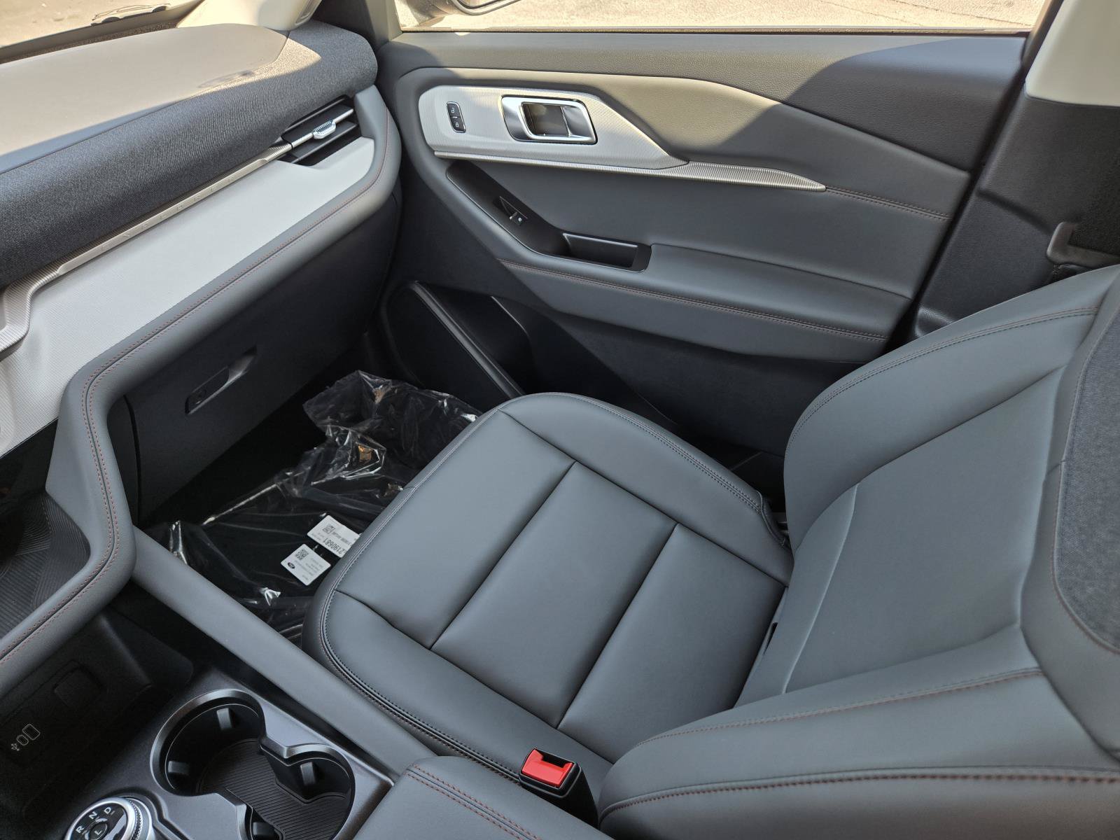 New 2026 Ford Explorer Active w/ Active Comfort Package AWD/4WD image 20