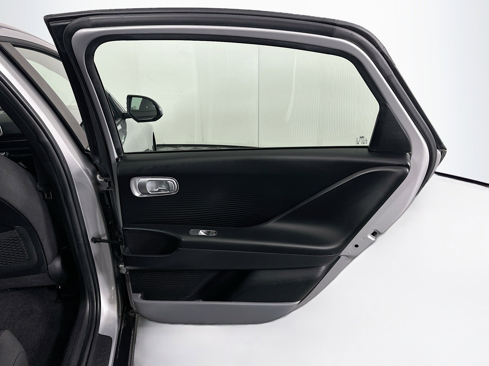 Used 2024 Hyundai Ioniq 6 SE image 29