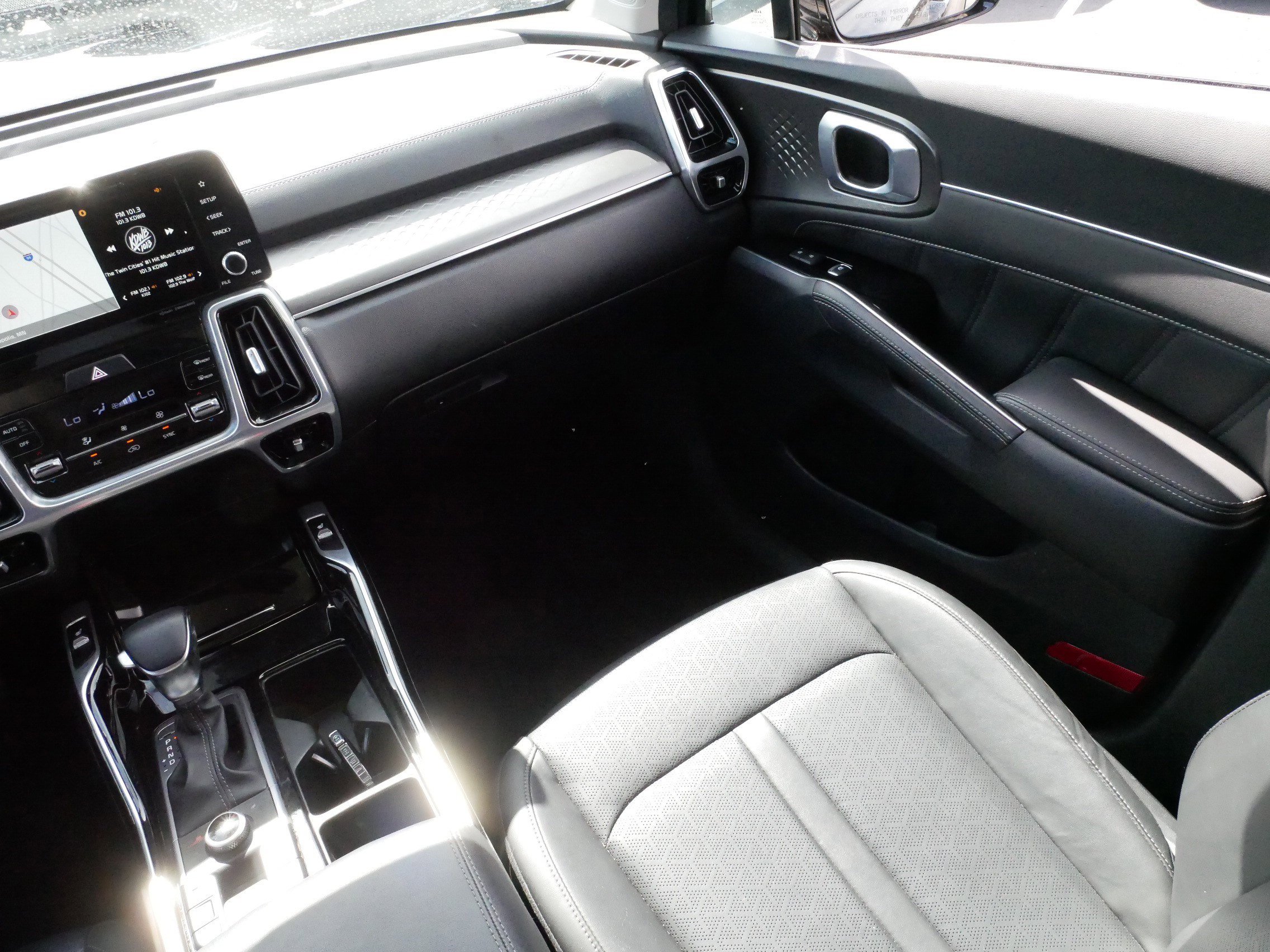 Used 2023 Kia Sorento SX AWD/4WD image 11