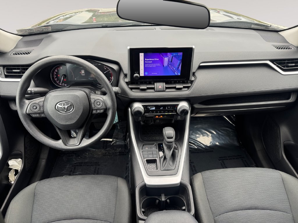 Used 2024 Toyota RAV4 LE AWD/4WD image 10