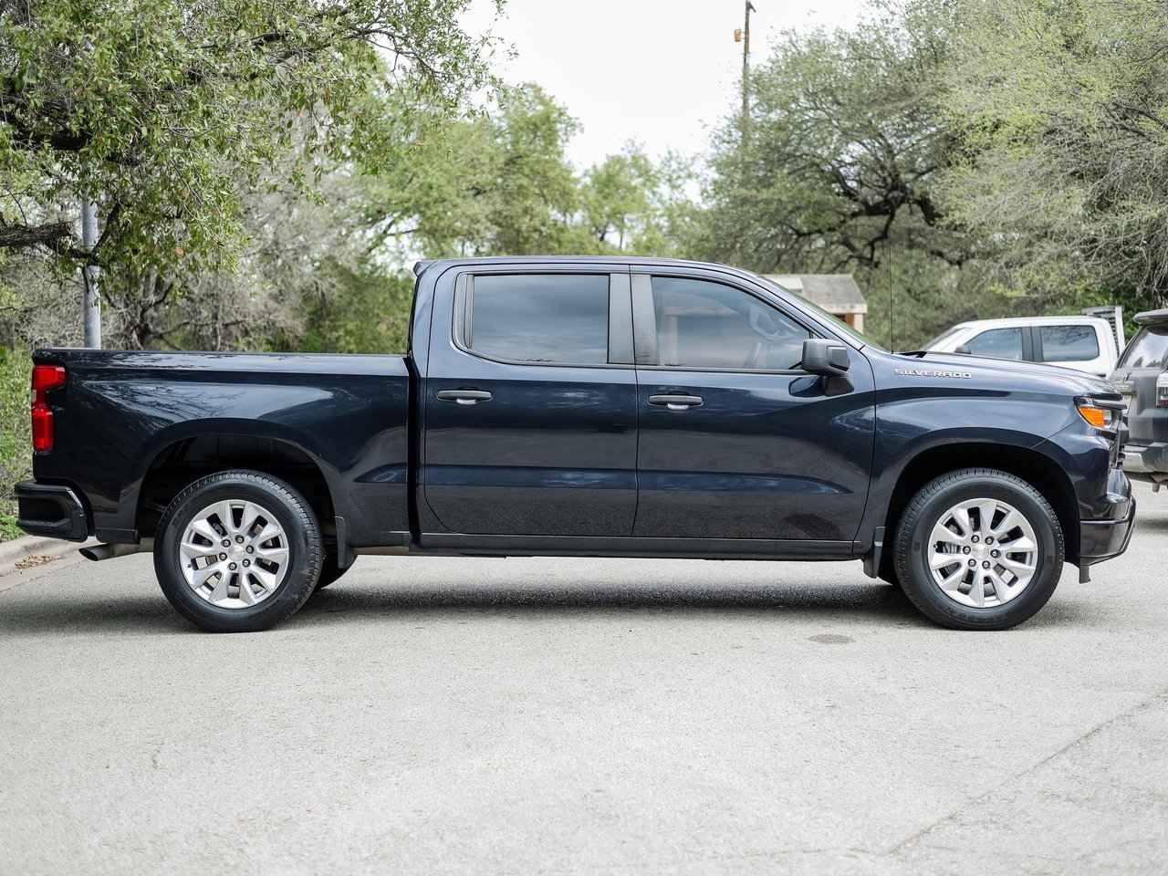 Used 2022 Chevrolet Silverado 1500 Custom image 7