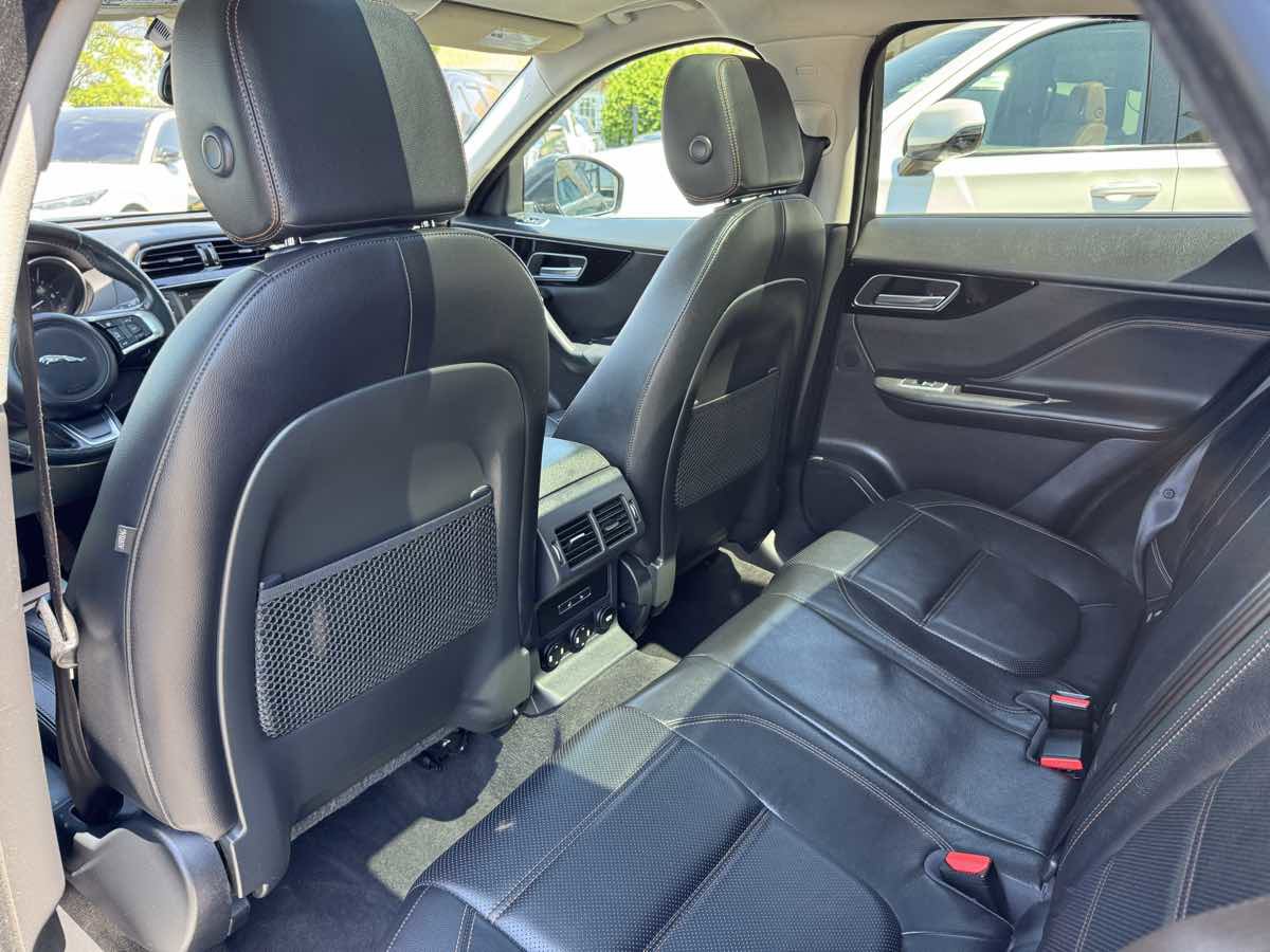 Used 2018 Jaguar F-PACE Prestige AWD/4WD image 41