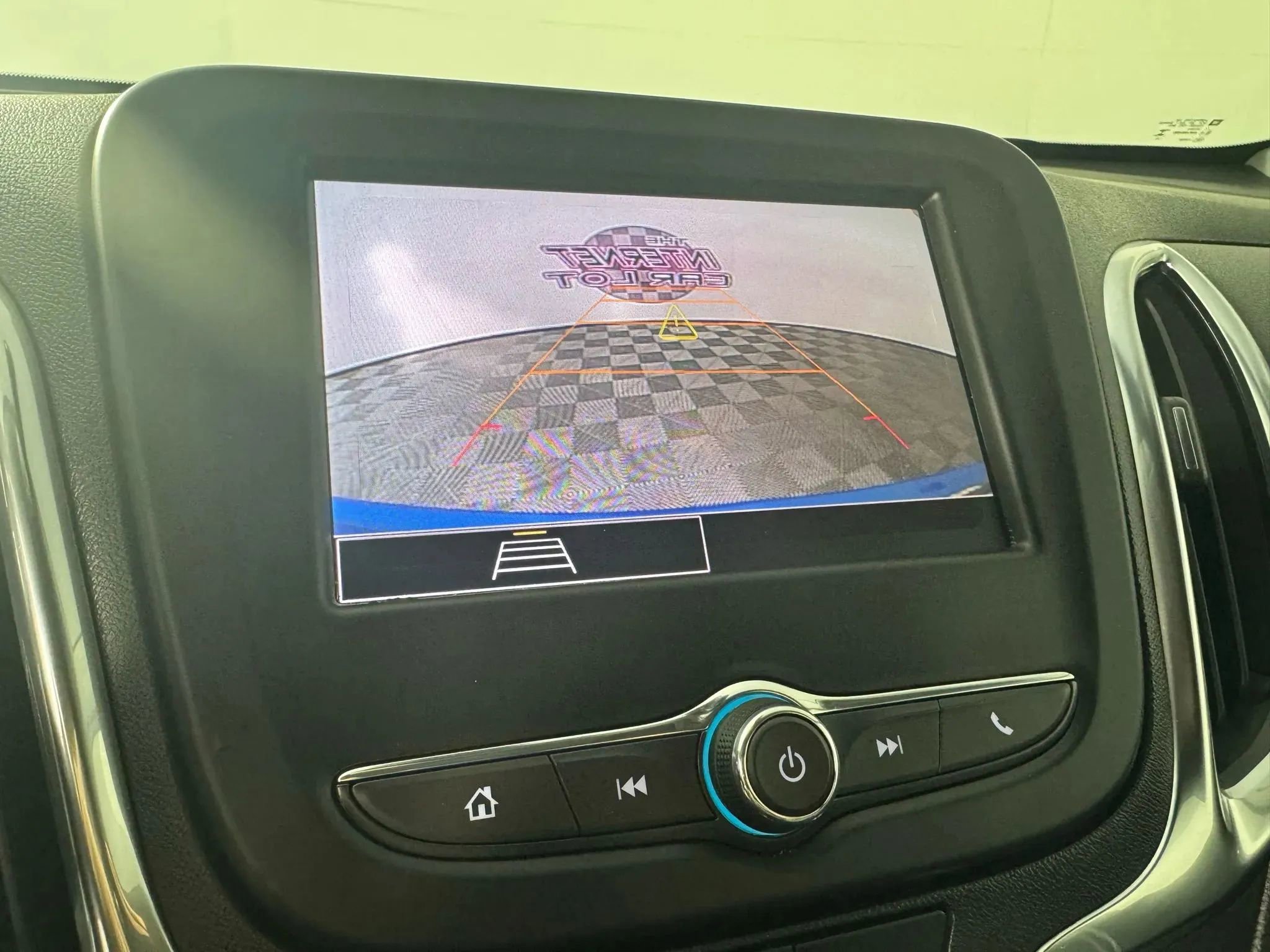 Used 2024 Chevrolet Equinox LT image 18