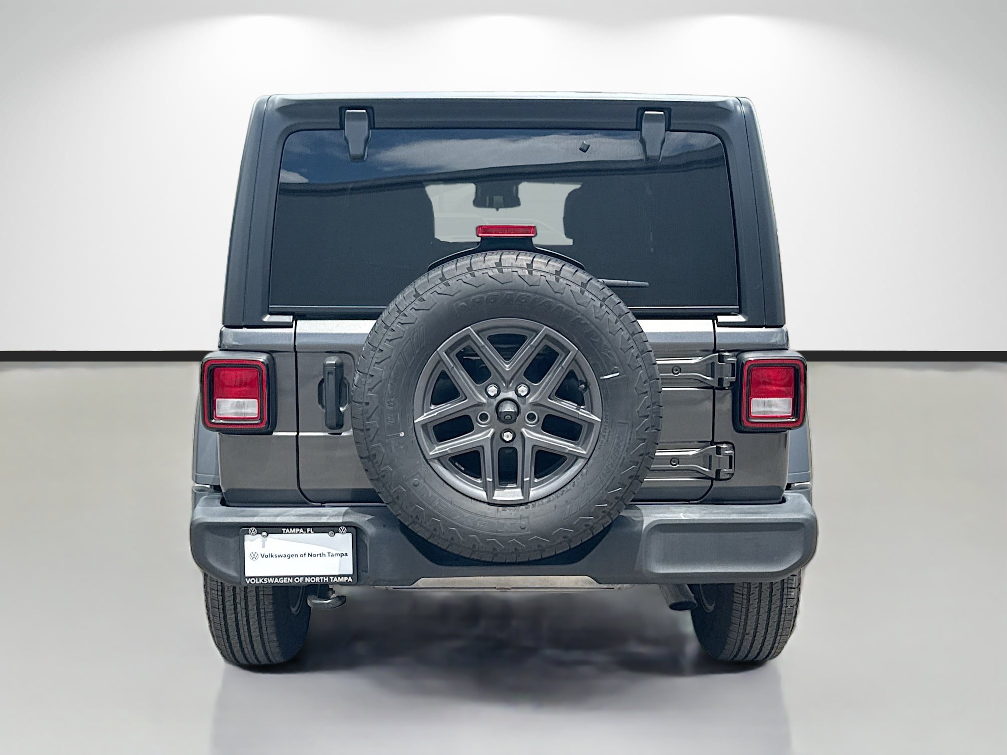 Used 2024 Jeep Wrangler Unlimited Sport AWD/4WD image 4