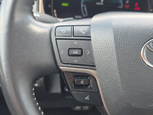Used 2025 Toyota Camry SE FWD image 19