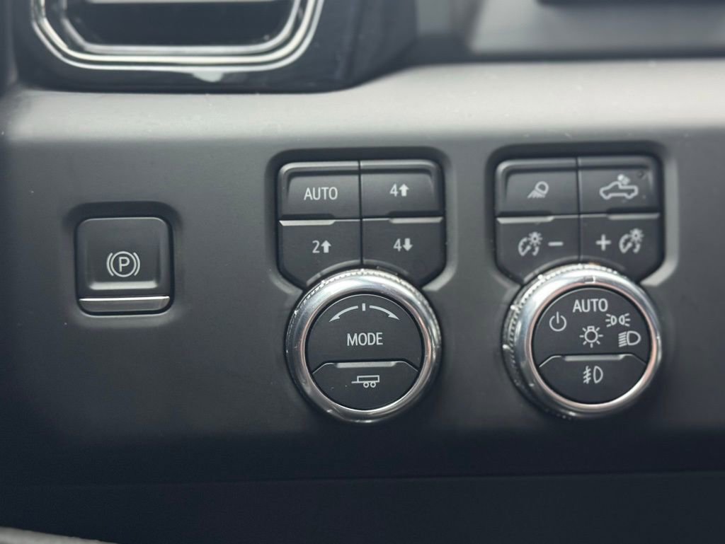 Used 2023 GMC Sierra 1500 AT4X image 20