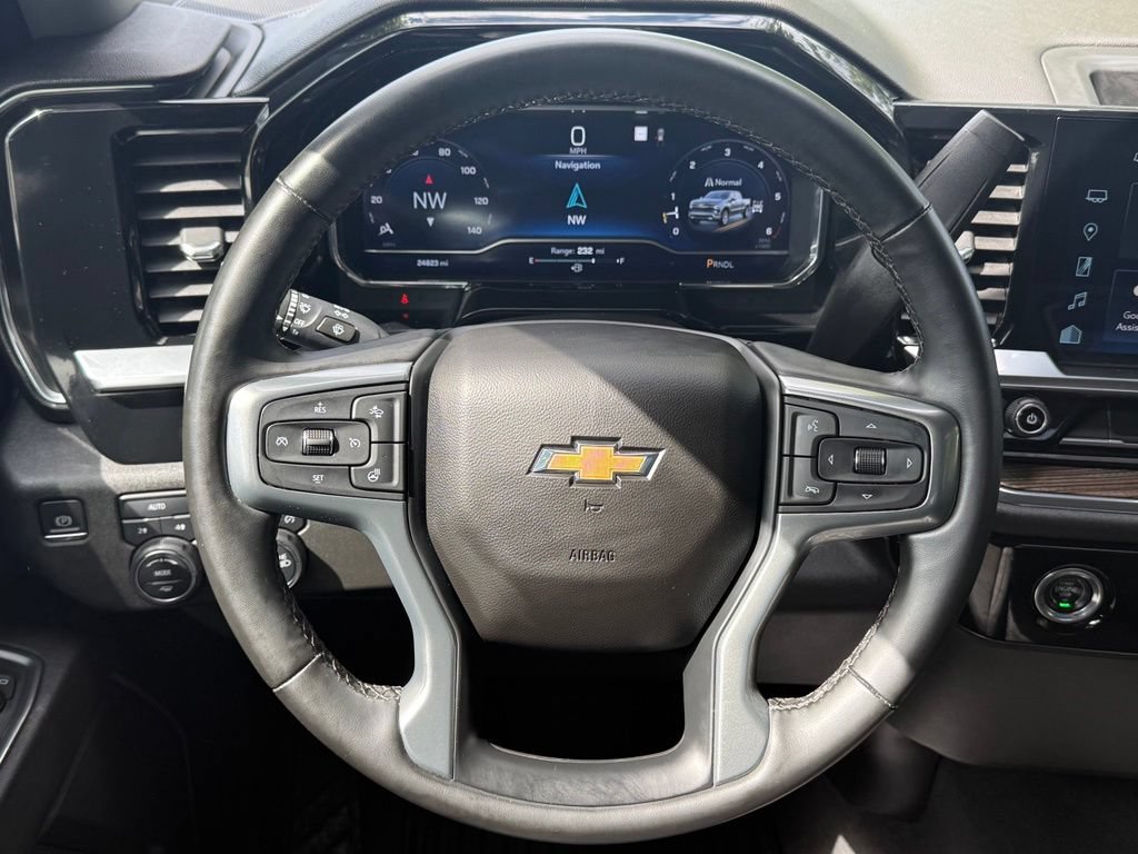 Used 2023 Chevrolet Silverado 1500 LT AWD/4WD image 16