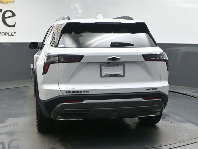 Used 2025 Chevrolet Equinox ACTIV w/ Safety and Technology Package image 35