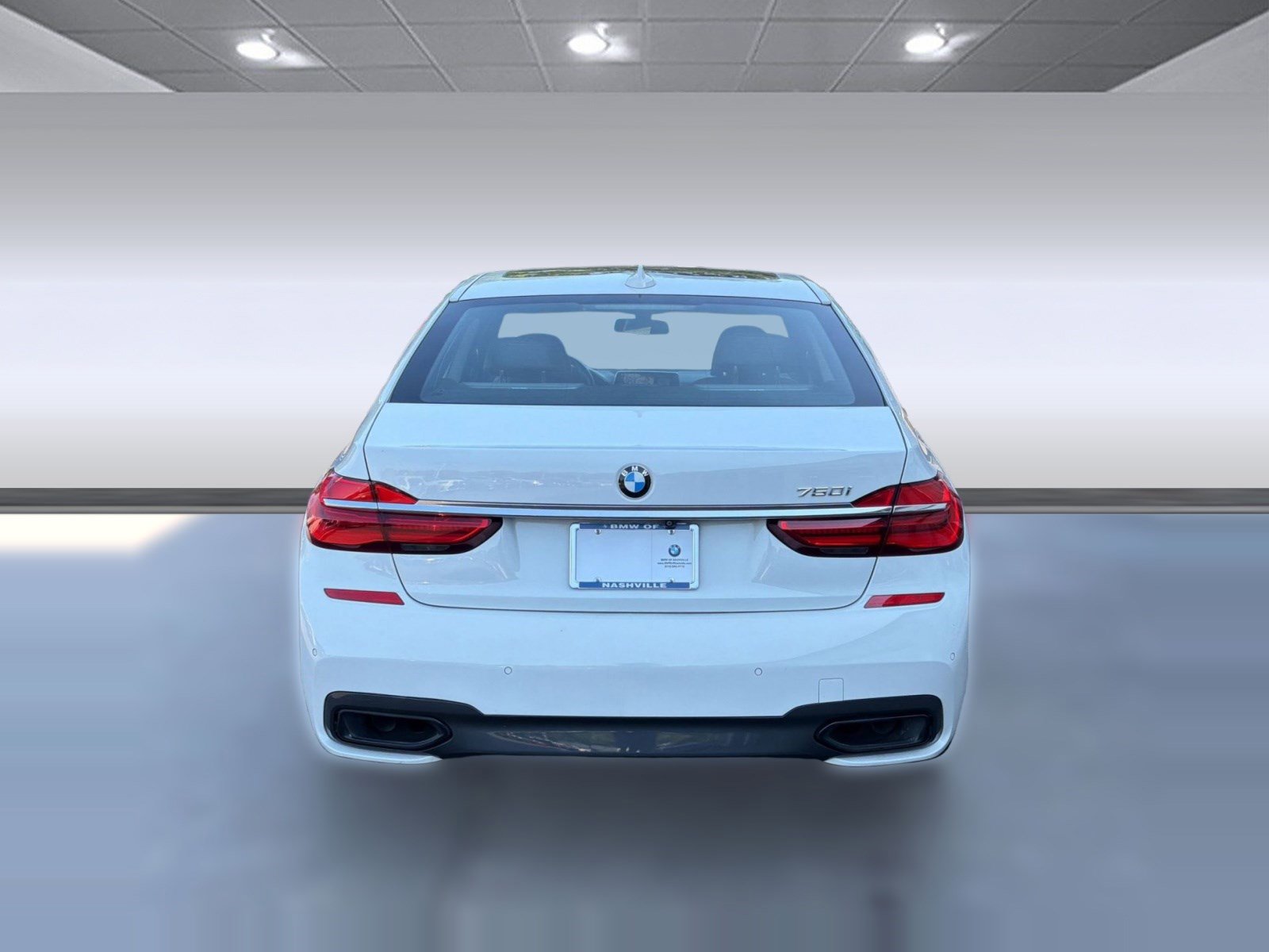 Used 2019 BMW 750i w/ Executive Package RWD image 10