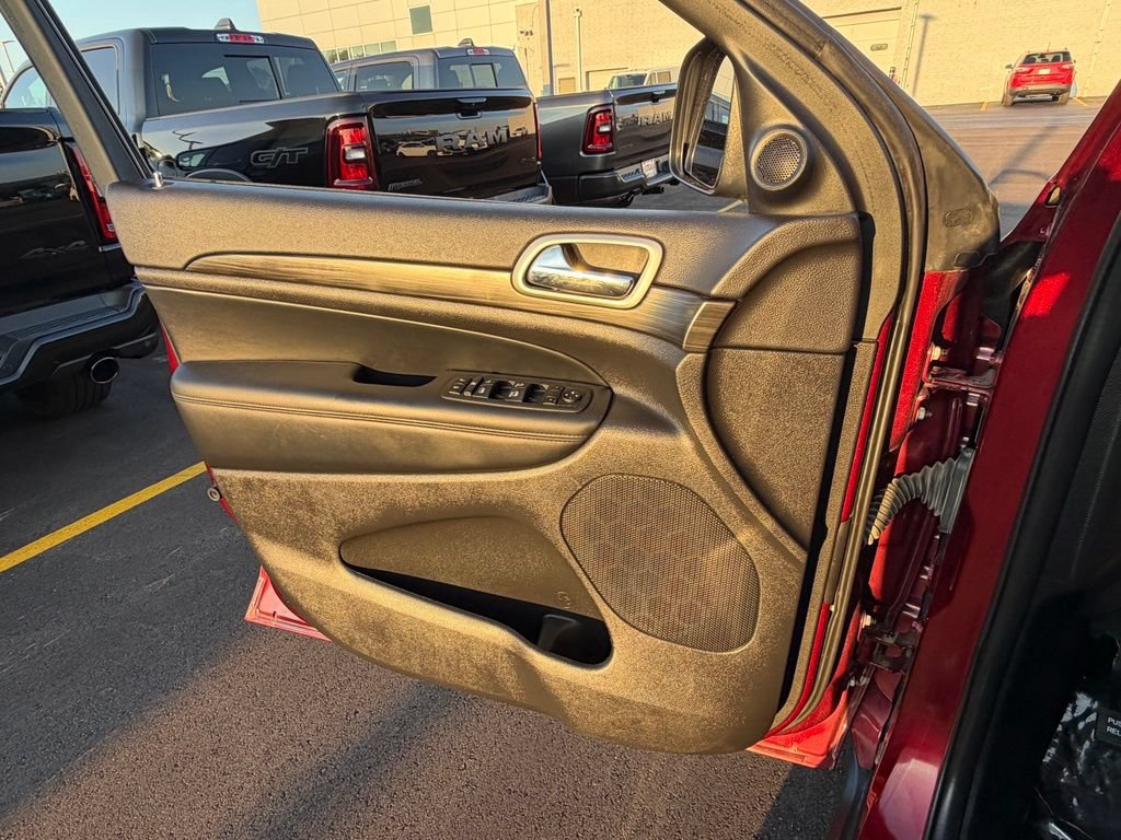 Used 2021 Jeep Grand Cherokee Laredo X AWD/4WD image 19