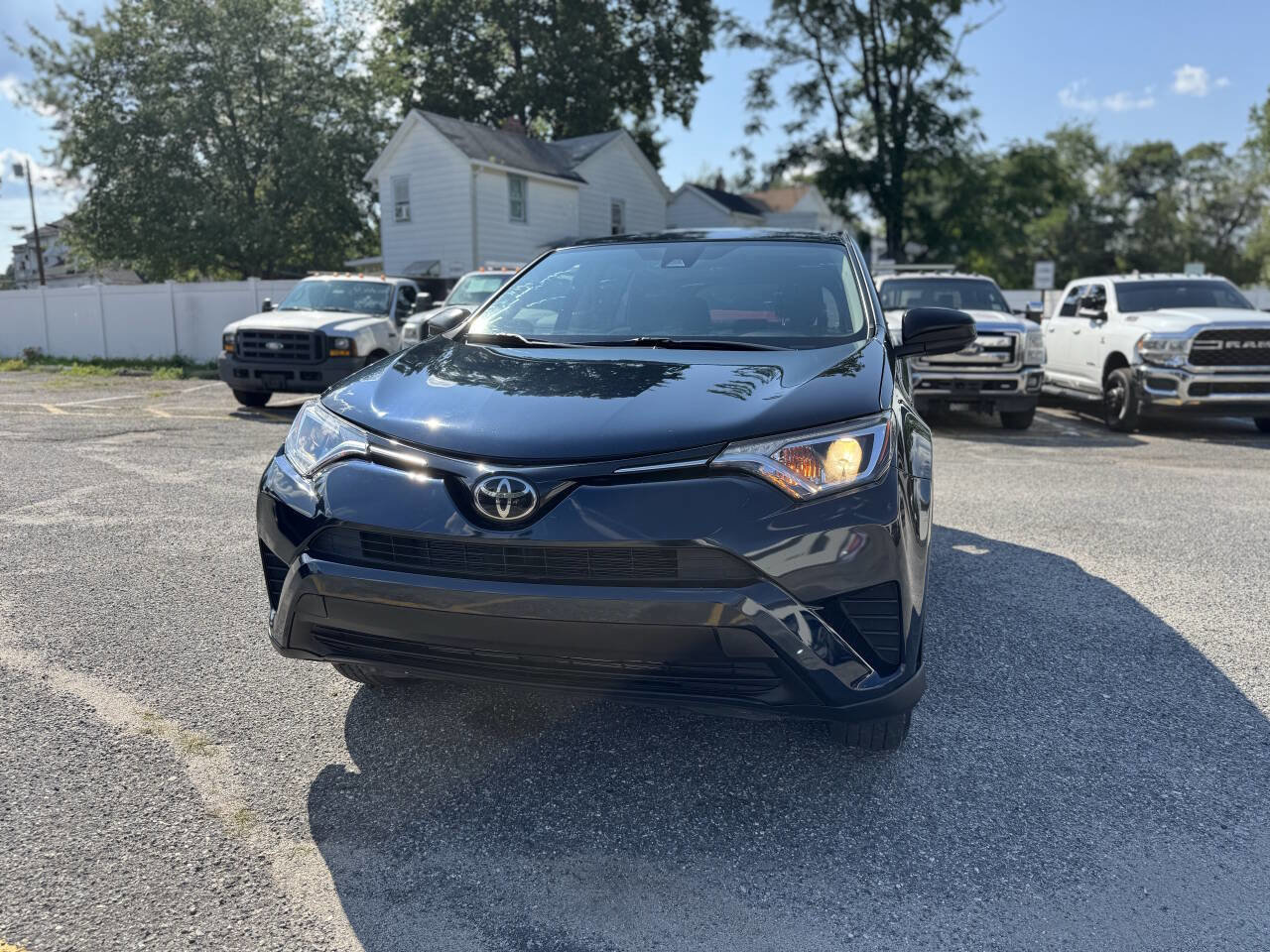 Used 2018 Toyota RAV4 LE image 2