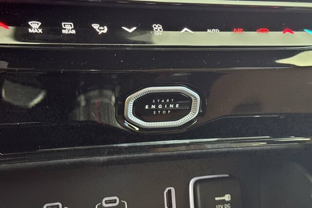 New 2026 Jeep Grand Cherokee Summit w/ Adv Protech Group IV AWD/4WD image 20
