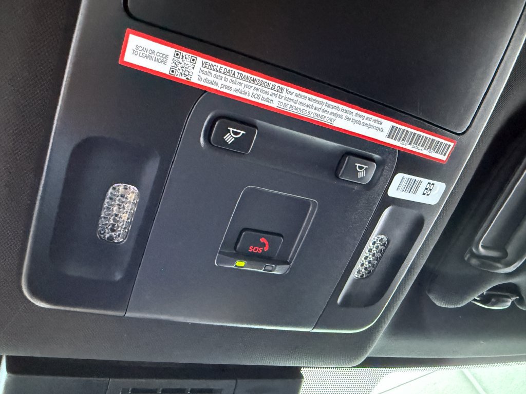 Used 2025 Toyota Camry SE FWD image 30
