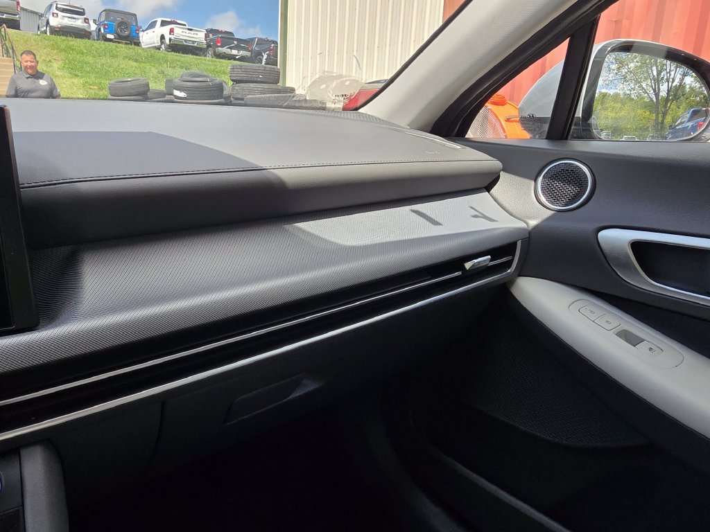 Used 2025 Hyundai Sonata SEL FWD image 8