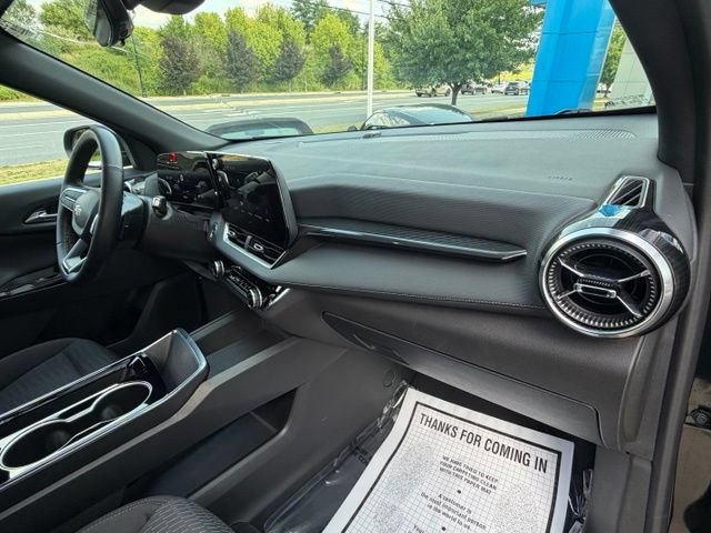 Certified 2025 Chevrolet Equinox LT w/ Safety and Technology Package FWD image 37