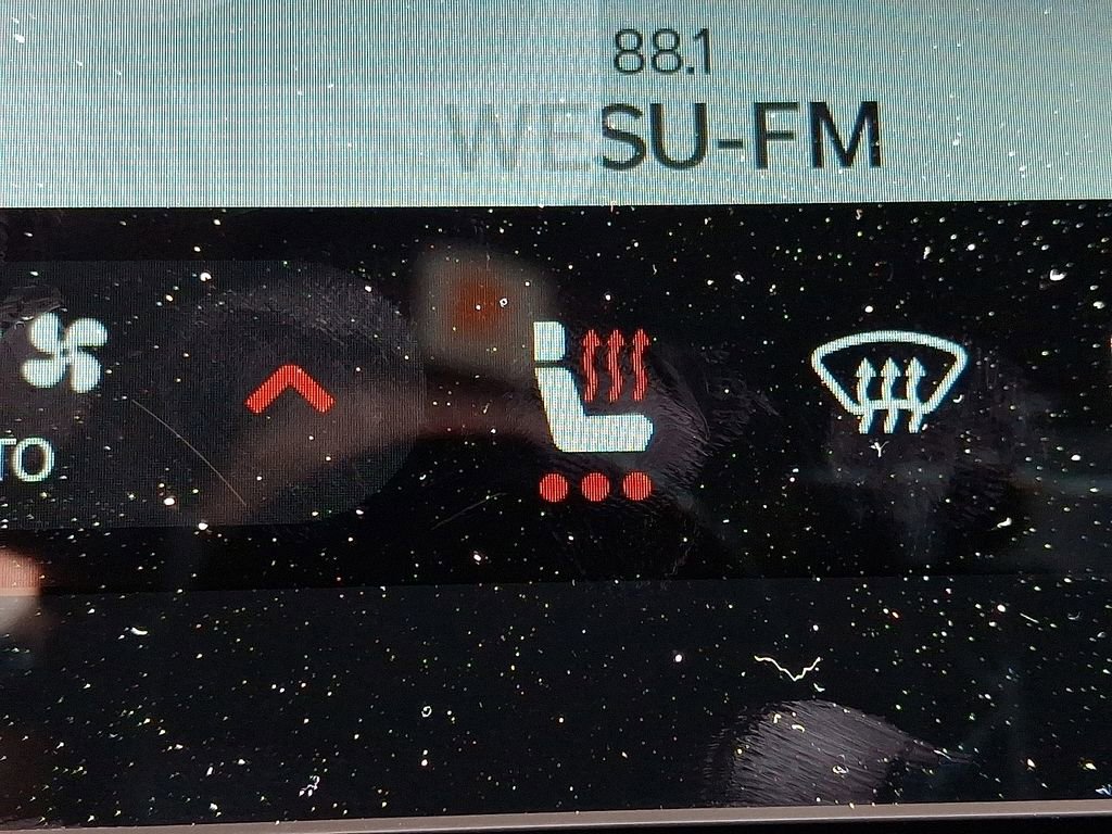 Used 2024 Rivian R1S Adventure image 20