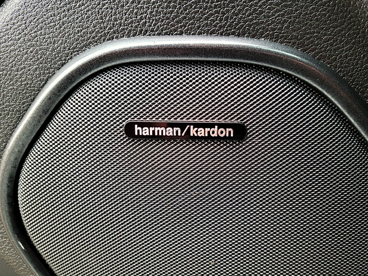 Used 2022 Dodge Durango R/T w/ Hemi Orange Plus Package image 16