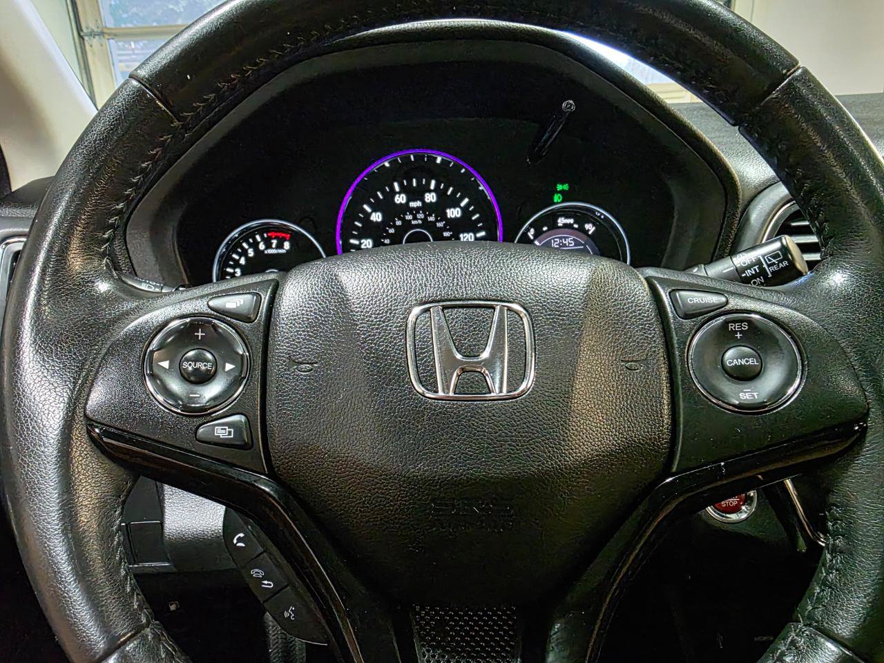 Used 2017 Honda HR-V EX-L image 28