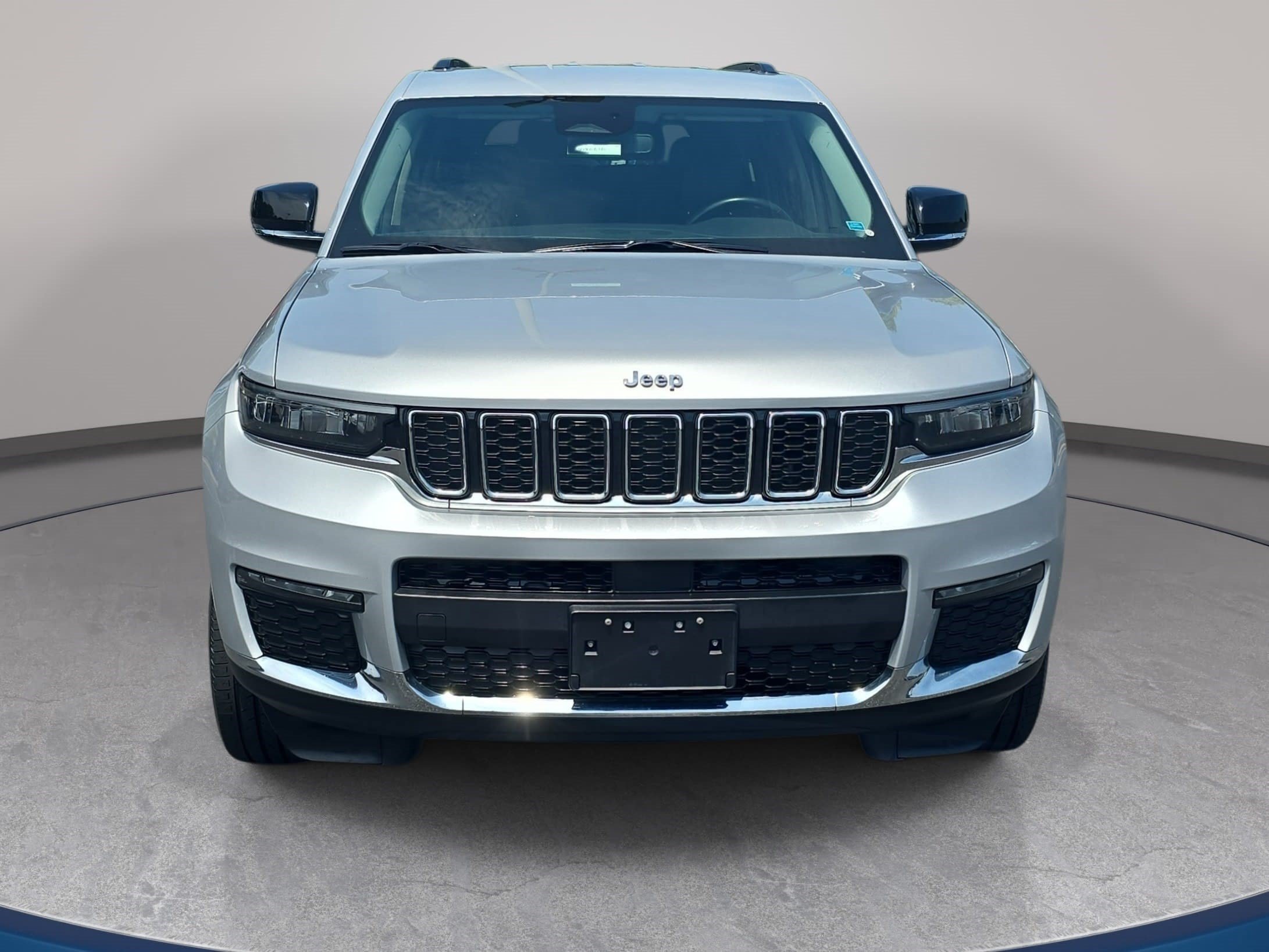 Used 2021 Jeep Grand Cherokee L Limited AWD/4WD image 2