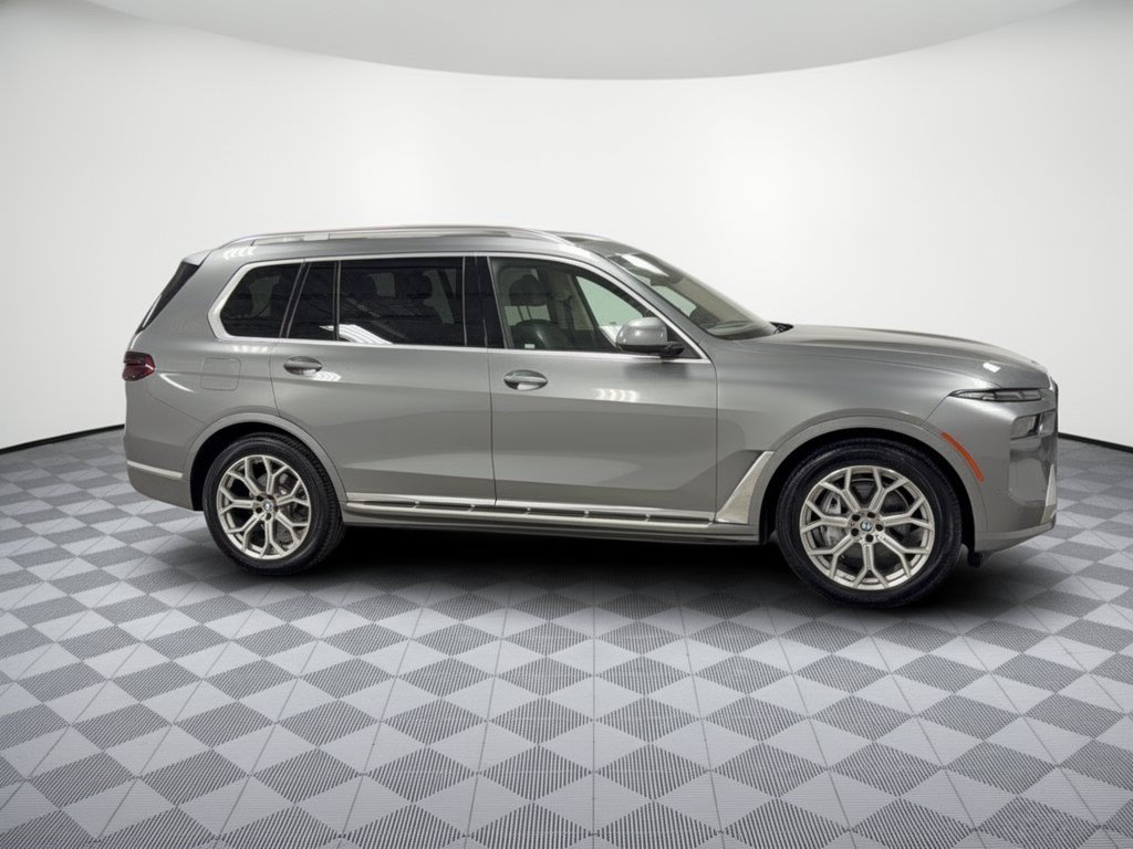 Used 2024 BMW X7 xDrive40i AWD/4WD image 8