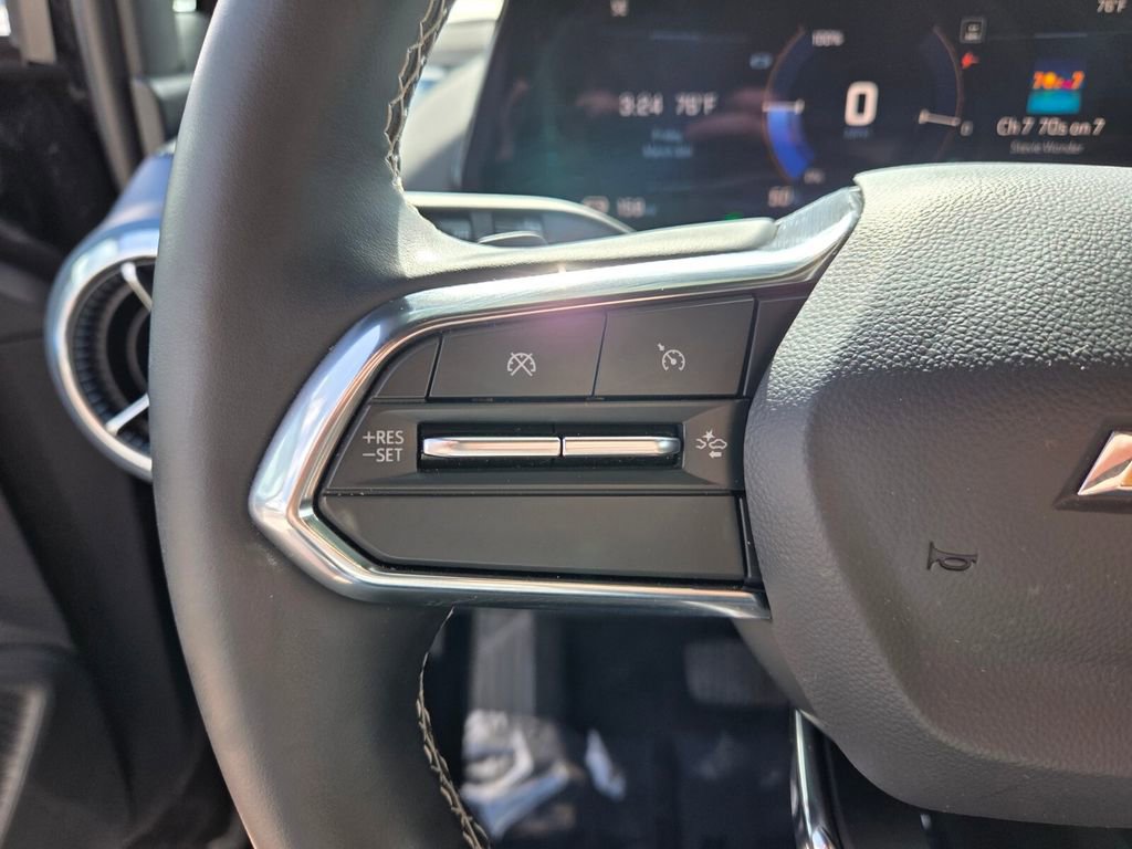 Certified 2025 Chevrolet Equinox EV LT w/ Convenience Package image 28