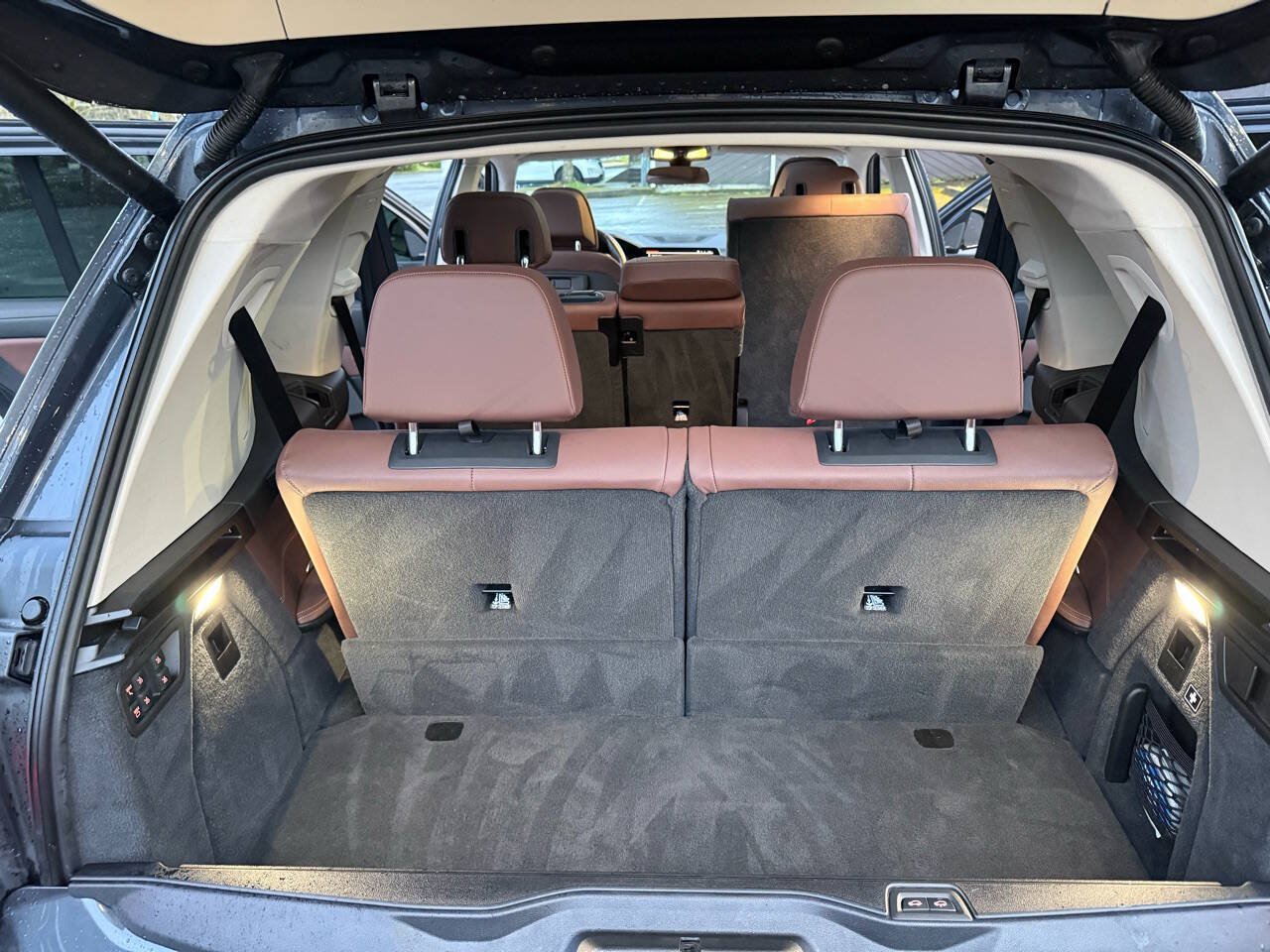 Used 2019 BMW X7 xDrive50i w/ Cold Weather Package AWD/4WD image 10