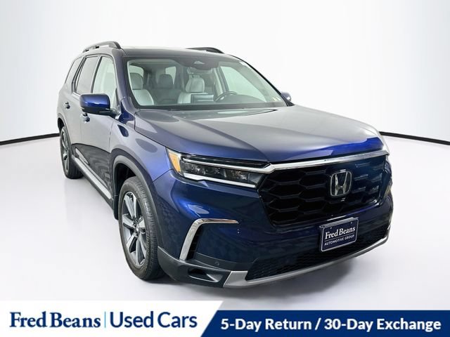 Used 2024 Honda Pilot Touring image 1