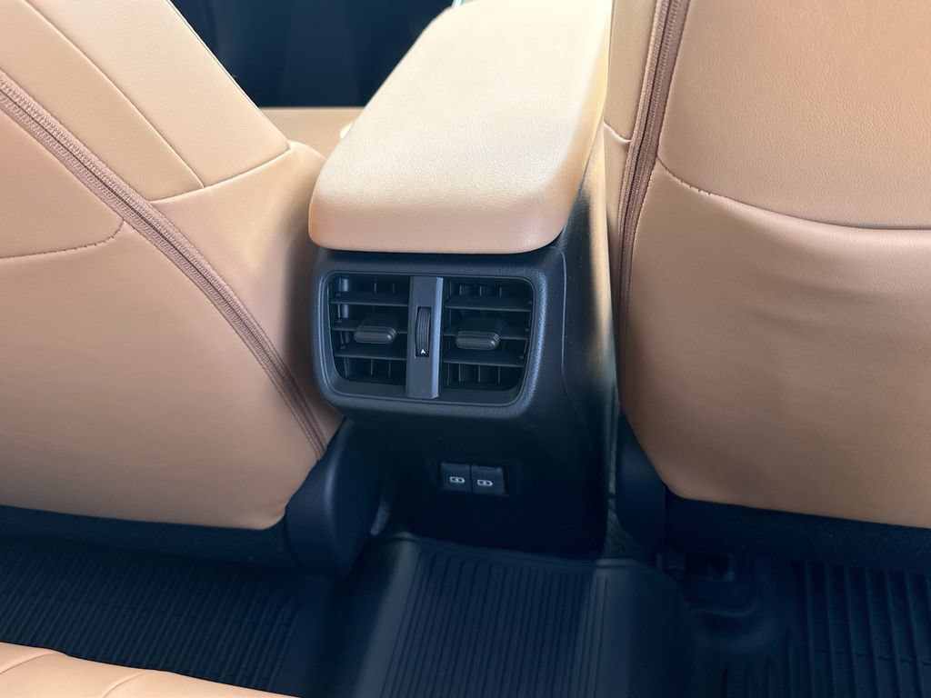 New 2026 Lexus UX 300h FWD image 18