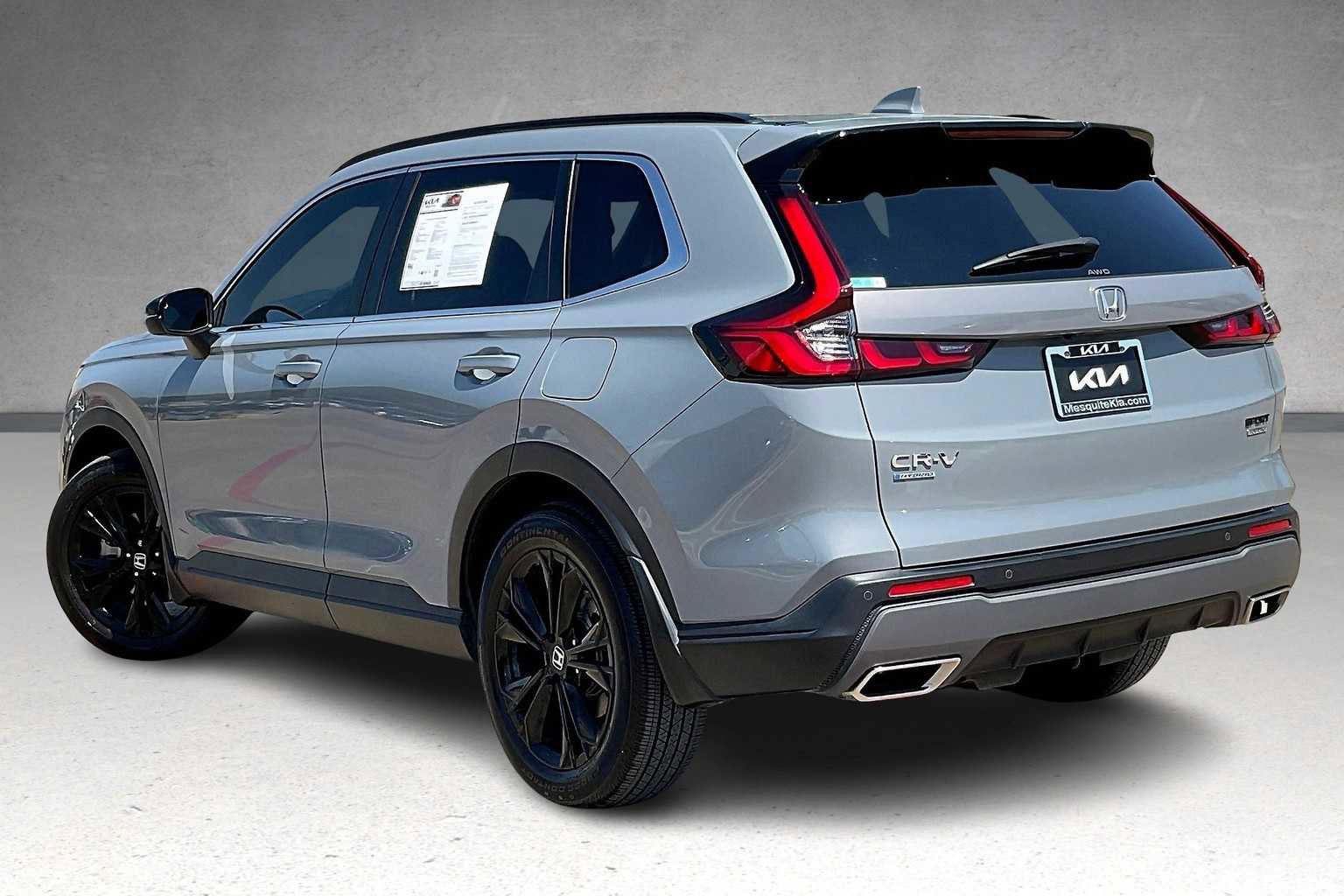 Used 2023 Honda CR-V Sport Touring image 4