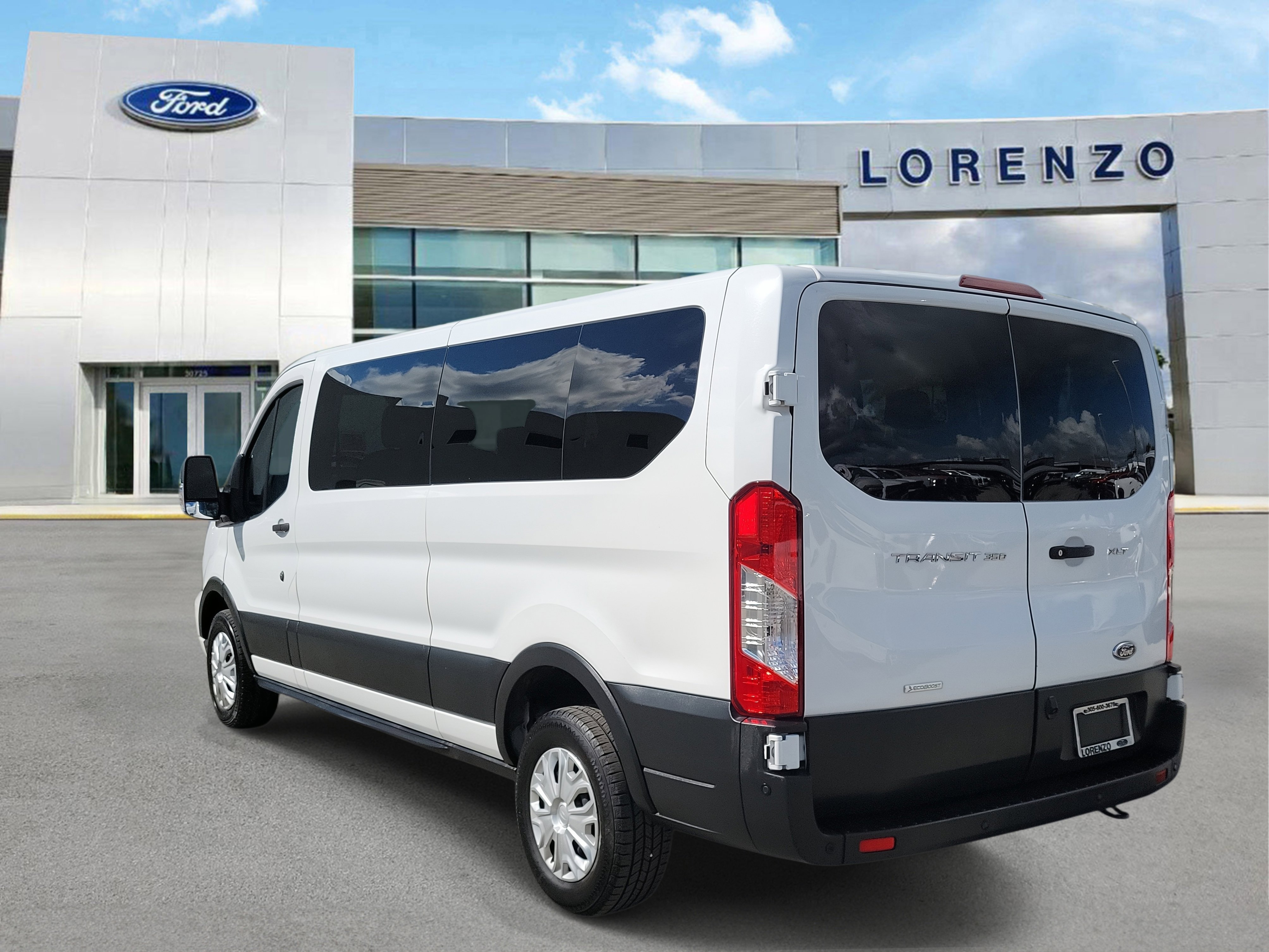 Used 2023 Ford Transit 350 XLT image 7