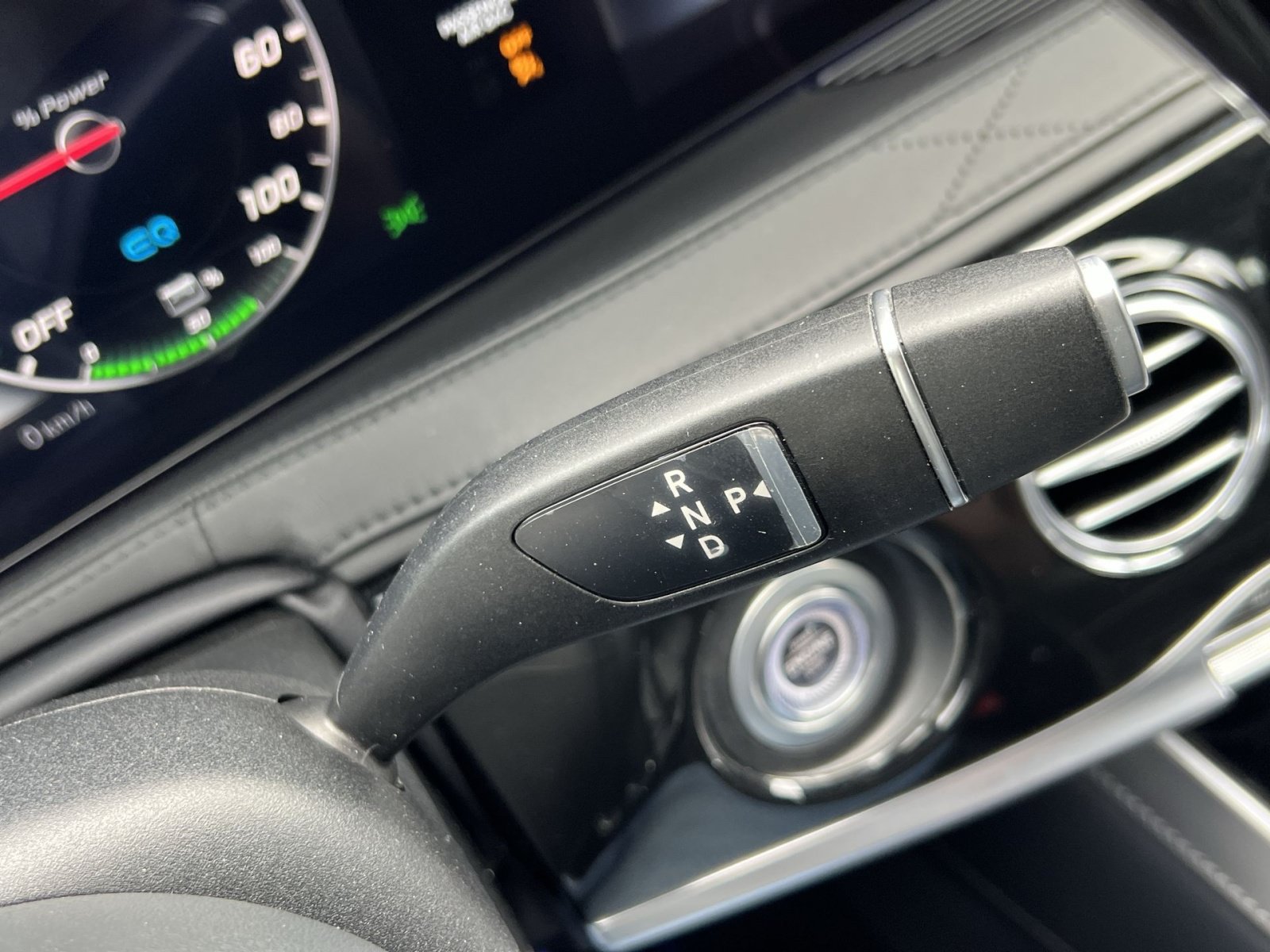 Used 2019 Mercedes-Benz S 560e image 27
