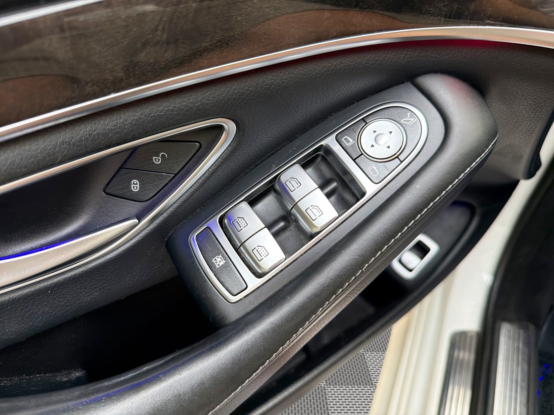 Used 2019 Mercedes-Benz S 560 4MATIC Sedan image 15