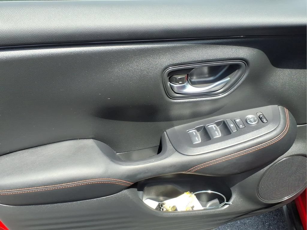 Used 2025 Honda HR-V Sport image 16