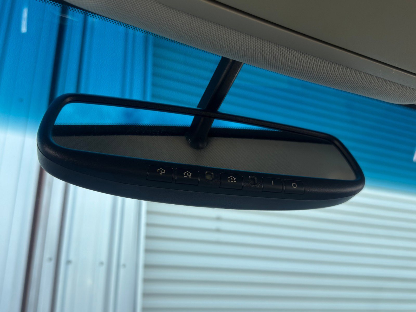 Used 2011 INFINITI G37 Journey w/ Premium Pkg image 33